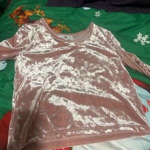 Long sleeve soft pink shirt